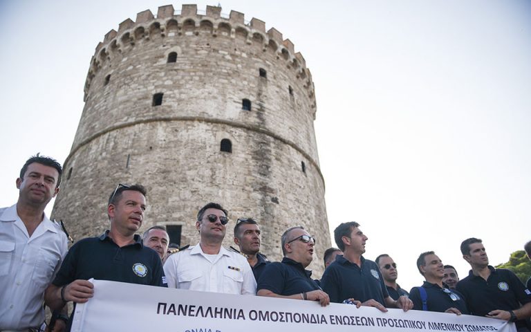 Συγκέντρωση διαμαρτυρίας ενστόλων στη Θεσσαλονίκη (φωτογραφίες)