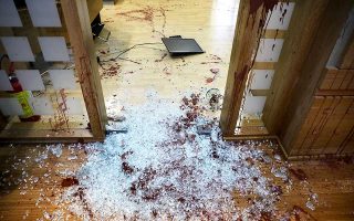 Από την επίθεση στα γραφεία των πρυτανικών αρχών του Πανεπιστημίου Μακεδονίας τον Δεκέμβριο του 2017.