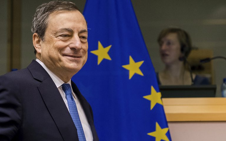 Η ΕΚΤ διατηρεί αμετάβλητή την πολιτική της και τα επιτόκια