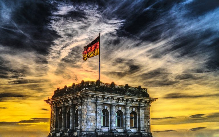 Γερμανία: Εκτακτη σύσκεψη στην καγκελαρία για το μέλλον του επικεφαλής των μυστικών υπηρεσιών