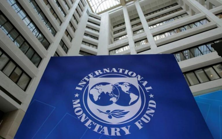Επιμένει το ΔΝΤ για περικοπή συντάξεων