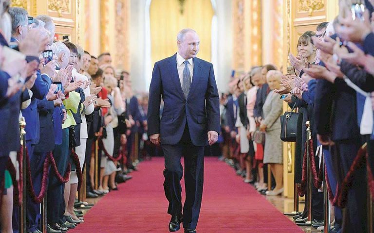 Κίνητρα Πούτιν σε ολιγάρχες για αύξηση επενδύσεων στη Ρωσία