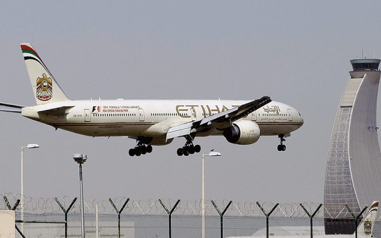 Διαψεύδουν Emirates και Etihad το σενάριο περί συγχώνευσής τους