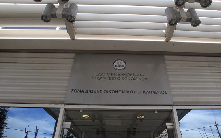 Εργαστήριο προιόντων «μαϊμού» εντόπισε το ΣΔΟΕ στη Θεσσαλονίκη