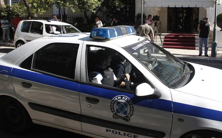 Ελεγκτές της εφορίας δέχθηκαν επίθεση στο Αίγιο – Μία σύλληψη