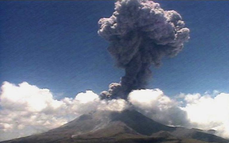 Μεξικό: «Ξύπνησε» το ηφαίστειο Ποποκατέπετλ – Συγκλονιστικό βίντεο