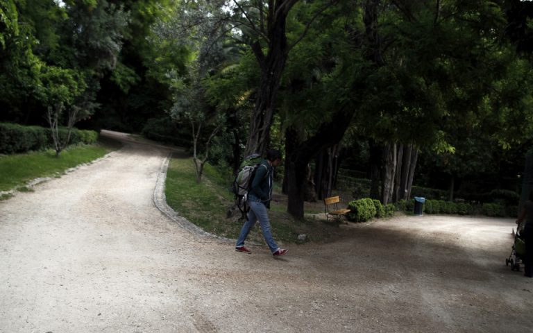 Αλλοιώνουν τον Εθνικό Κήπο παρεμβάσεις του Δήμου Αθηναίων – Τι καταγγέλλει η Εταιρεία Φίλων του Κήπου
