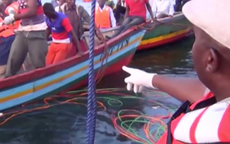 Τανζανία: Στους 136 ο αριθμός των νεκρών από το ναυάγιο στη λίμνη Βικτόρια (φωτογραφία)