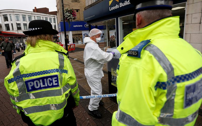Βρετανία: Μία γυναίκα συνελήφθη για την επίθεση με μαχαίρι στο Μπάρνσλεϊ