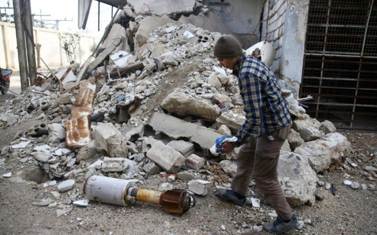 «Ισχυρότερη» η αντίδραση ΗΠΑ, Βρετανίας, Γαλλίας σε μία νέα χημική επίθεση στη Συρία