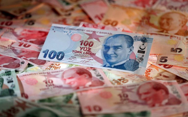 Σταθερή η ισοτιμία της τουρκικής λίρας μετά τη χθεσινή αύξηση του επιτοκίου