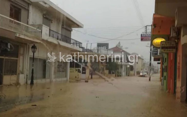 Καταστροφικό το πέρασμα του κυκλώνα «Ζορμπά» (βίντεο και φωτογραφίες)