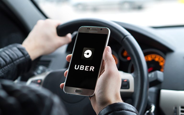 «Κούρσα» μεταξύ Uber, Lyft με προορισμό το χρηματιστήριο