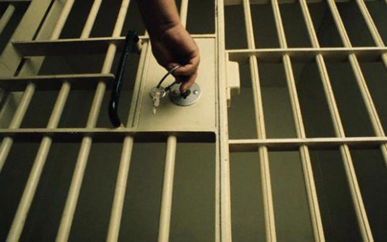«Αρωμα γυναίκας» στις φυλακές Κύπρου