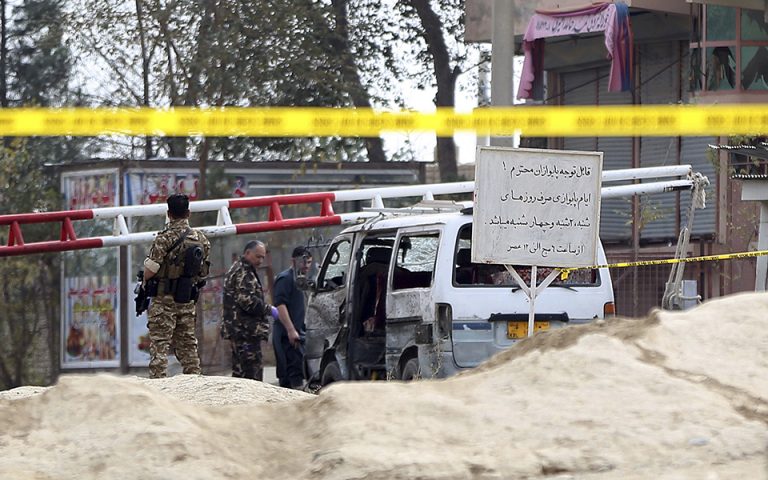 Αφγανιστάν: 25 νεκροί έπειτα από συντριβή ελικοπτέρου – Πληροφορίες ότι καταρρίφθηκε από Ταλιμπάν