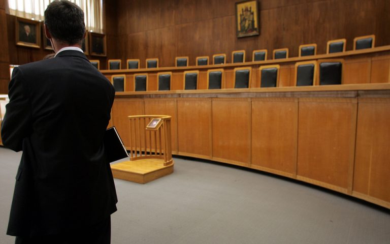 Την ενοχή των Π. Μαντούβαλου, Ι. Γιοσάκη και Γ. Ευσταθίου για την υπόθεση «παραδικαστικού κυκλώματος» ζήτησε ο εισαγγελέας