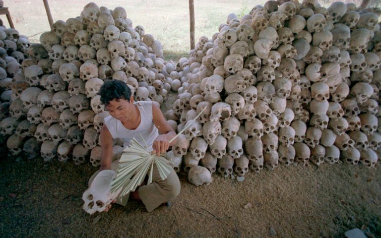 Ισόβια στους τελευταίους των Ερυθρών Χμερ