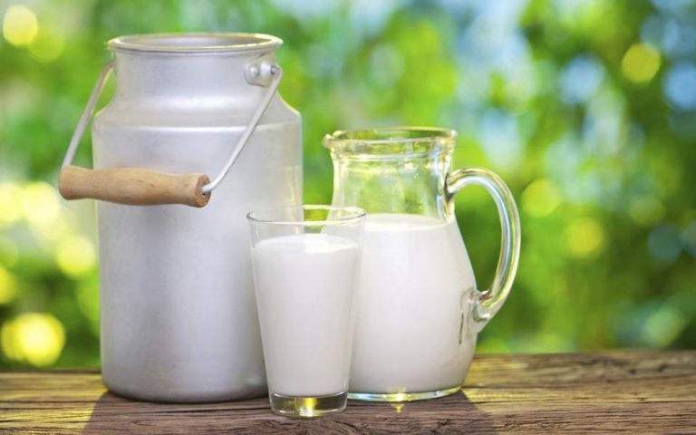 Πρόστιμο 171.553 ευρώ σε δύο επιχειρήσεις για καρτέλ στο γάλα