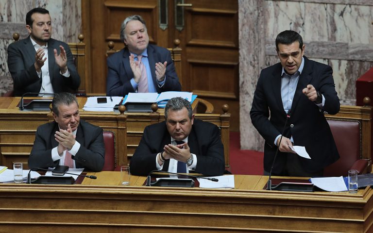 Τσίπρας στη Βουλή: Θα ψηφίσετε σύντομα και τη μη περικοπή των συντάξεων (βίντεο)