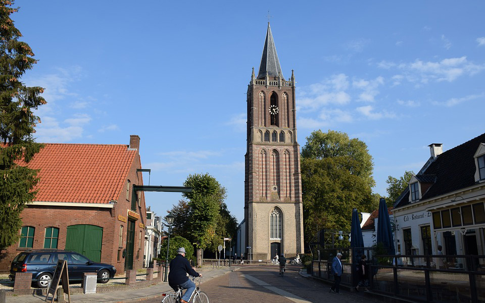μικρή-ολλανδική-εκκλησία-λειτουργεί-2286630