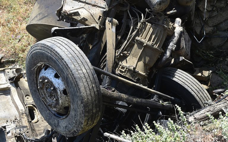 Νεκρός ο οδηγός του απορριμματοφόρου που ανετράπη στα Άνω Λιόσια