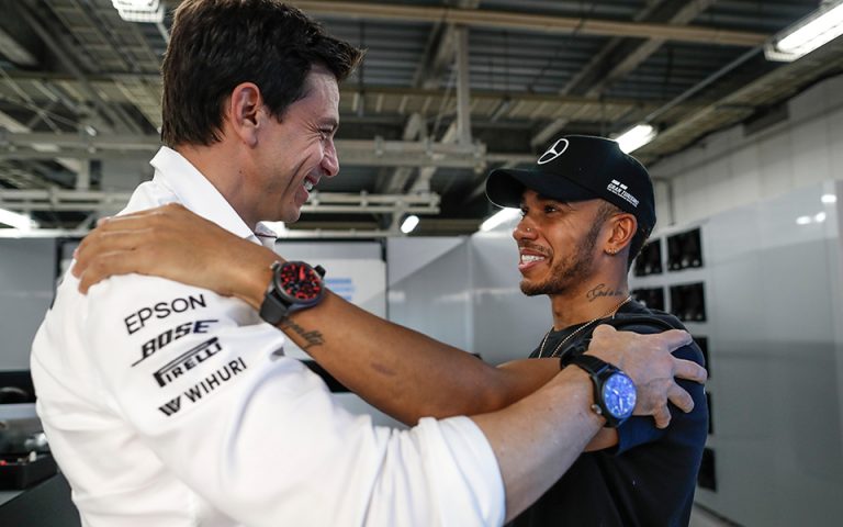 H IWC συγχαίρει τον Lewis Hamilton για τη νίκη του στο παγκόσμο πρωτάθλημα της Formula 1