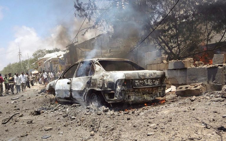 Σομαλία: Τουλάχιστον 17 νεκροί απο επίθεση καμικάζι με παγιδευμένα αυτοκίνητα
