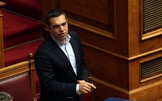 Ο πρωθυπουργός Αλέξης Τσίπρας μιλάει στη  σημερινή συνεδρίαση με μόνη συζήτηση και ψήφιση επί της αρχής, των άρθρων και του συνόλου του σχεδίου νόμου του Υπουργείου Εργασίας, Κοινωνικής Ασφάλισης και Κοινωνικής Αλληλεγγύης: «Ενσωμάτωση στην ελληνική νομοθεσία της Οδηγίας 2014/50/ΕΕ του Ευρωπαϊκού Κοινοβουλίου και του Συμβουλίου της 16ης Απριλίου 2014, σχετικά με τις ελάχιστες προϋποθέσεις για την προαγωγή της κινητικότητας των εργαζομένων μεταξύ των κρατών-μελών με τη βελτίωση της απόκτησης και της διατήρησης δικαιωμάτων συμπληρωματικής συνταξιοδότησης (L128/1 της 30.4.2014)», Πέμπτη 8 Νοεμβρίου 2018. ΑΠΕ-ΜΠΕ/ΑΠΕ-ΜΠΕ/Αλέξανδρος Μπελτές