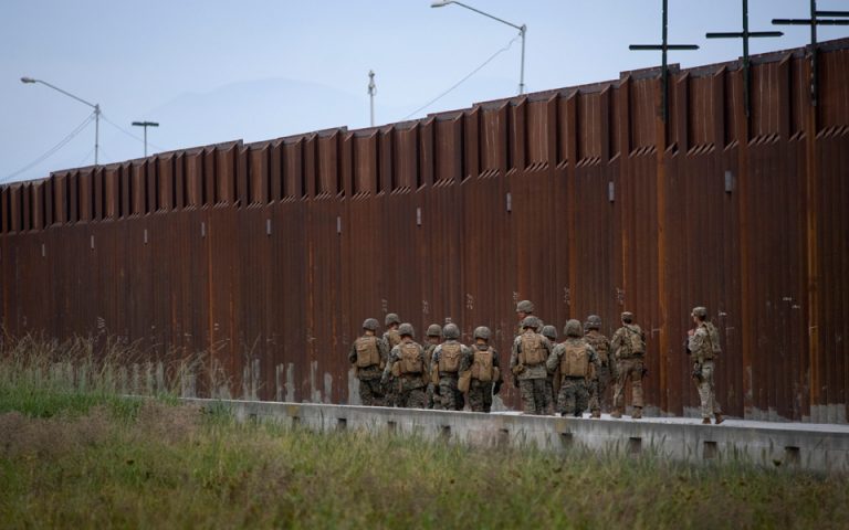 ΗΠΑ: Στα 72 εκατ. δολάρια το κόστος της στρατιωτικής επιχείρησης στα σύνορα με το Μεξικό