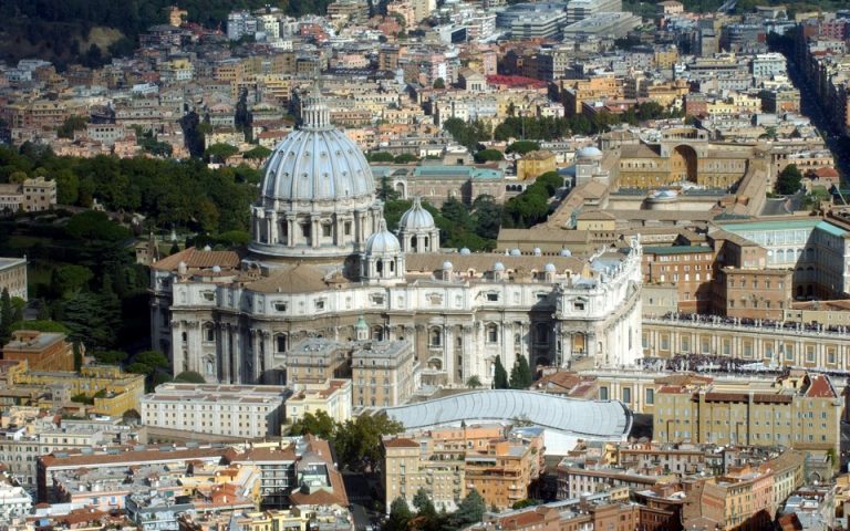 Ιταλία: Η Εκκλησία θα πληρώνει πλέον δημοτικούς φόρους για τα εμπορικά ακίνητά της