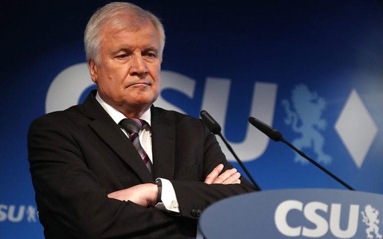 Γερμανικά ΜΜΕ: Ο Ζεεχόφερ θέλει να παραιτηθεί από την ηγεσία του CSU
