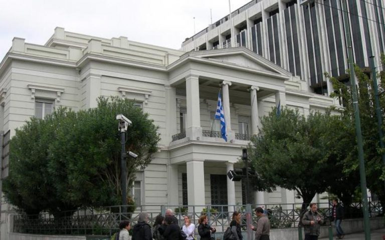 Η Αθήνα καλεί τα Τίρανα να δείξουν υπευθυνότητα