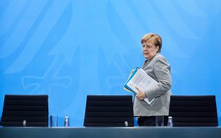 Η Γερμανίδα καγκελάριος φτάνει στη συνέντευξη Τύπου της συνόδου του G20.