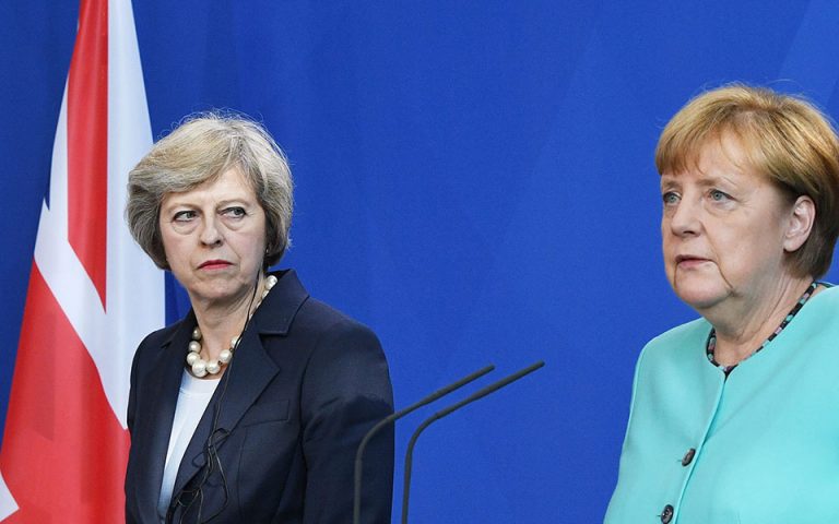 Χείρα βοηθείας στην Ευρώπη αναζητεί η Μέι για το Brexit