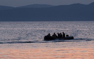 Οι μεταναστευτικές και προσφυγικές ροές στην Ελλάδα, τόσο από τα νησιά όσο και από τον Εβρο, συνεχίζονται (φωτογραφία αρχείου).