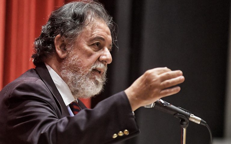 Γ. Πανούσης: «Χούλιγκαν, μικρολαμόγια συνυπάρχουν στις κερκίδες»