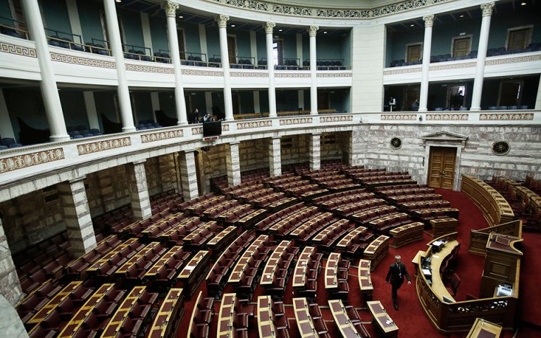 «Ανάκριση» Ελλήνων βουλευτών από Γάλλους