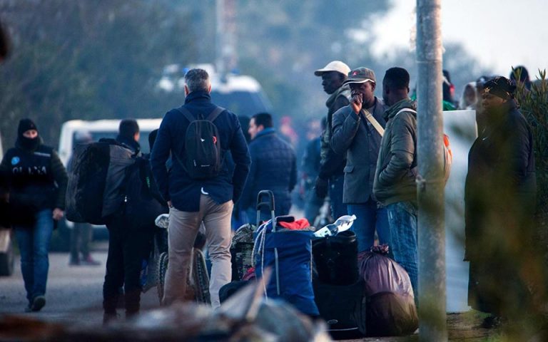 Ιταλία: Οι αρχές διέλυσαν παραγκούπολη 900 μεταναστών στην Καλαβρία