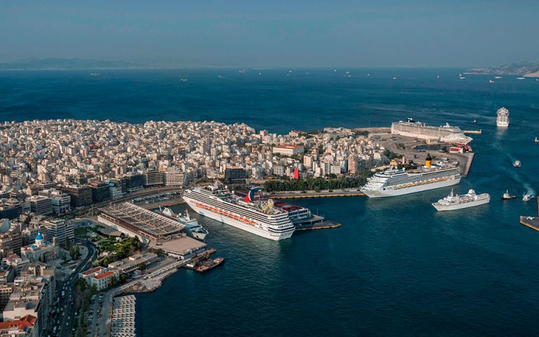 Αυξημένη κίνηση αναμένεται στα λιμάνια του Πειραιά της Ραφήνας και του Λαυρίου