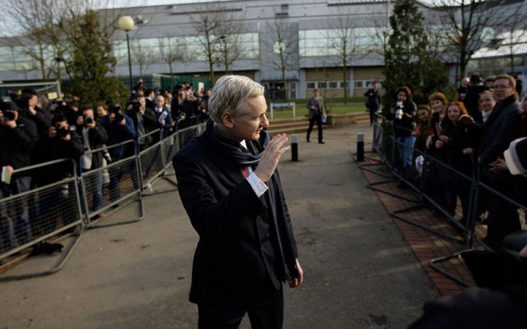WikiLeaks: Απέλαση του Ασάνζ από την πρεσβεία του στο Λονδίνο σχεδιάζει ο Ισημερινός