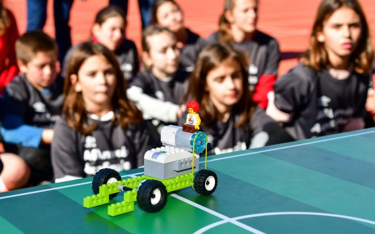 Αθλητικές Ακαδημίες ΟΠΑΠ: Τα παιδιά «σκοράρουν» στη ρομποτική