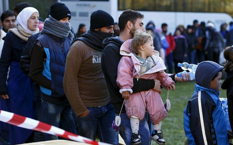 Το Βερολίνο διακόπτει την επεξεργασία ορισμένων αιτήσεων ασύλου προσφύγων από τη Συρία