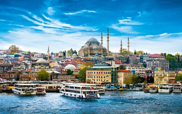 Το Πάσχα των Ρωμιών της Πόλης μέσα από τις μνήμες μιας Κωνσταντινουπολίτισσας