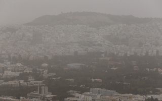 Άποψη της Αθήνας από τον Υμηττό , Δευτέρα 26 Μαρτίου 2018. Αποπνικτική παραμένει η ατμόσφαιρα στην Αθήνα  λόγω της αφρικανικής σκόνης. ΑΠΕ-ΜΠΕ/ΑΠΕ-ΜΠΕ/Παντελής Σαίτας