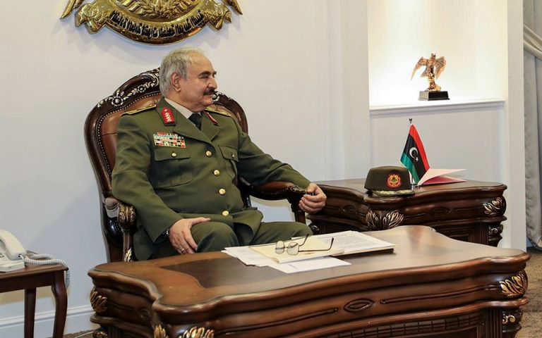 O στρατάρχης Χάφταρ κατακτά την Λιβύη 8 χρόνια μετά την πτώση του Καντάφι
