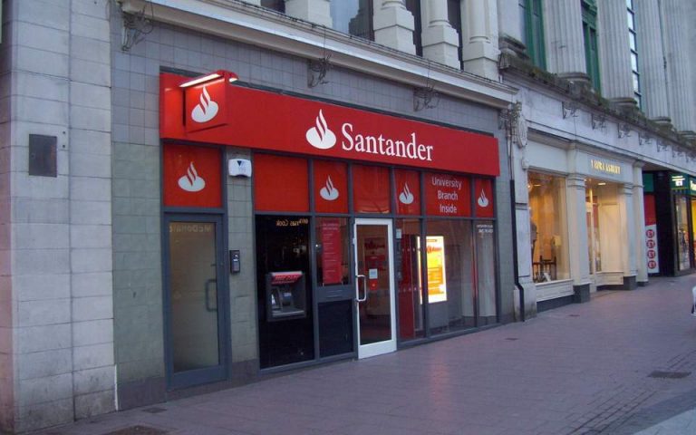 Μείωση προσωπικού κατά 3.700 άτομα από Banco Santander
