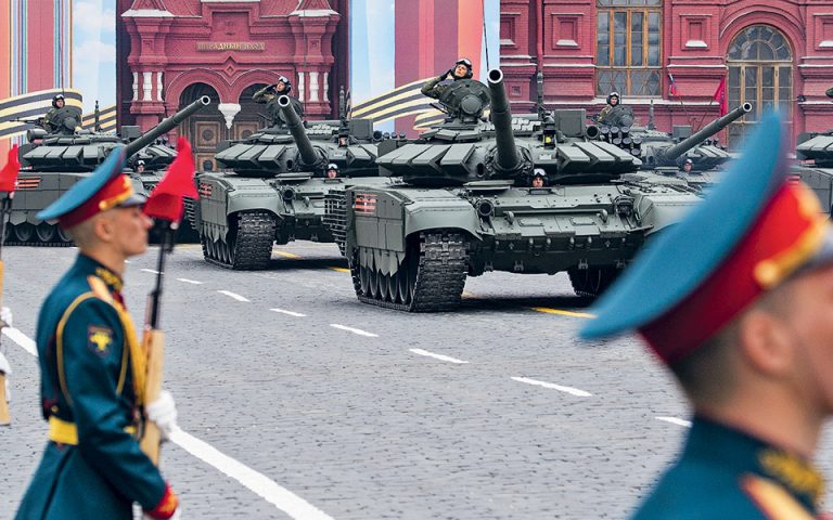 Θα ενισχυθεί o ρωσικός στρατός, βεβαιώνει ο Πούτιν