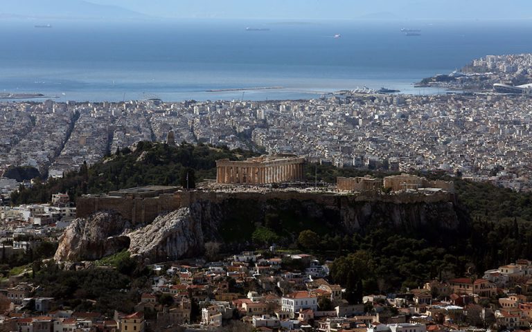 Le Figaro: «Η αιώνια Αθήνα»