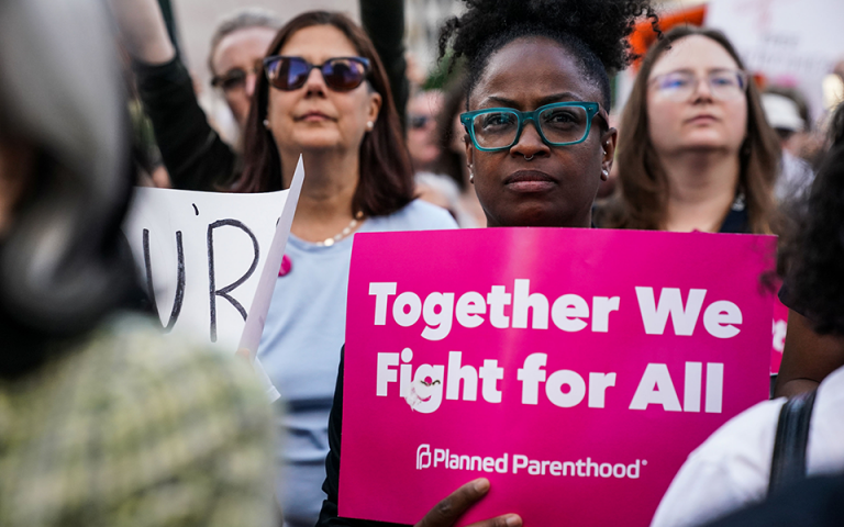 ΗΠΑ: Βερμόντ και Νεβάδα υιοθετούν νομοθεσίες που προστατεύουν το δικαίωμα στην άμβλωση