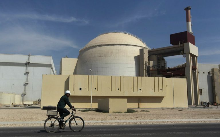 Το Παρίσι απειλεί με κυρώσεις την Τεχεράνη αν δεν διατηρήσει την πυρηνική συμφωνία